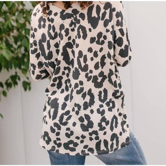 NEW REBORN J take a risk top in beige/leopard - Picture 3 of 3